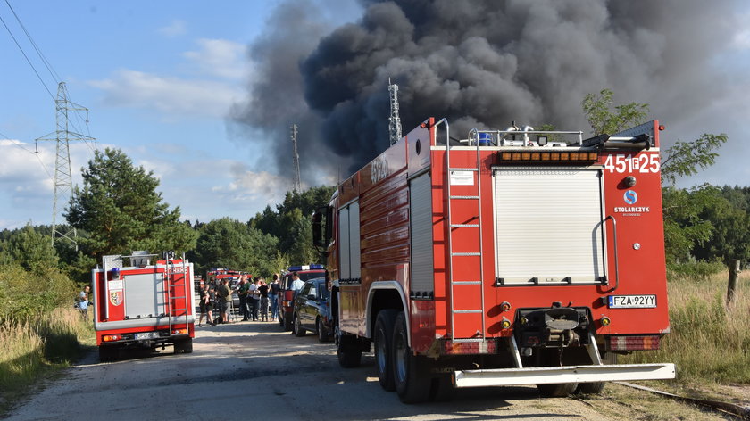 Pożar nielegalnego wysypiska śmieci w Jakubowie
