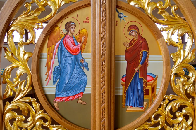 Blagovesti prati veliki broj običaja