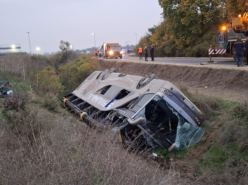 Sremska Mitrovica saobraćajna nesreća autobus