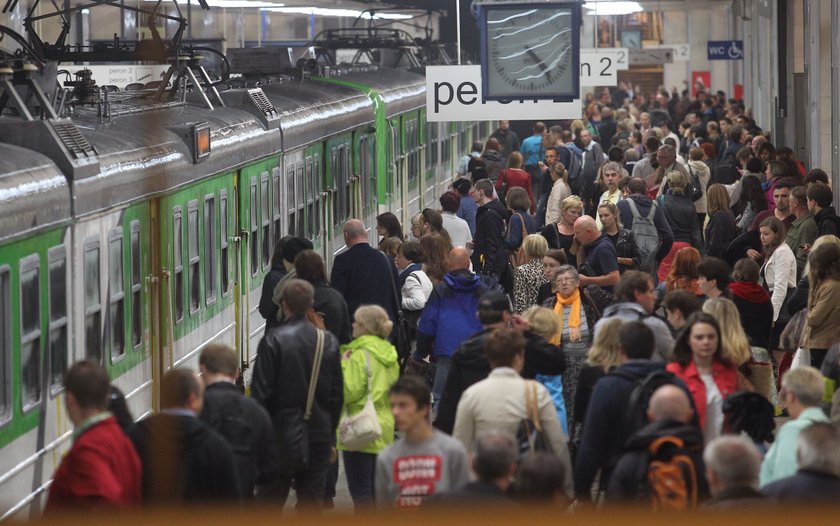 Pociągi jeżdżą przepełnione