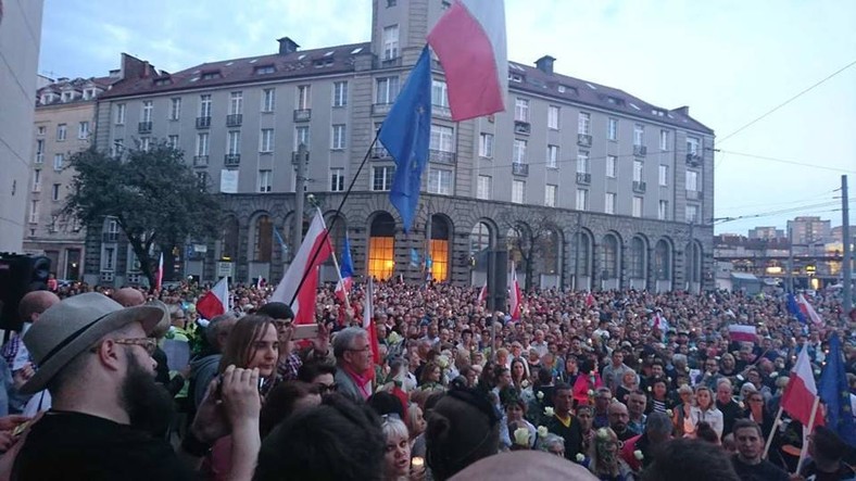 Protest pod sądem w Gdyni