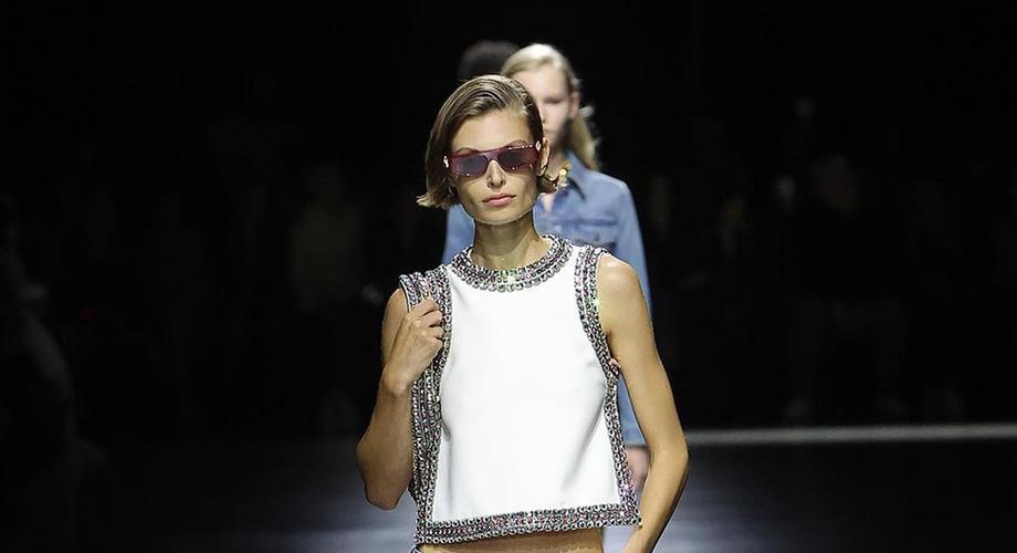 Tydzień Mody w Mediolanie w pigułce: nowe Gucci, zachwycająca Bottega Veneta i przekorne Versace
