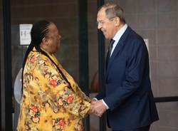 Ten kraj był potęgą Afryki. Teraz się rozpada i dryfuje w stronę Rosji i Chin