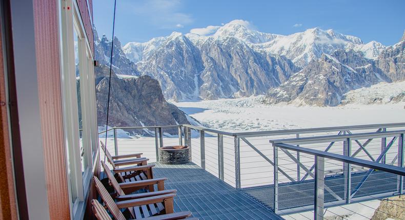 The chalet includes an observation desk where guests can take in the mountain scenery.