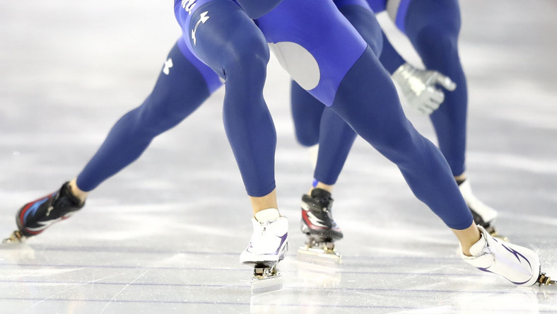 Zawody Pucharu Świata w łyżwiarstwie szybkim, które miały się odbyć 10-12 marca w Czelabińsku, zostaną przeniesione do innego kraju - poinformowała w czwartek Międzynarodowa Unia Łyżwiarska.