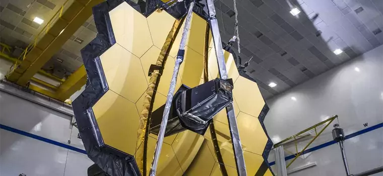 NASA pokazała jaką różnicę w jakości oferuje Teleskop Jamesa Webba. Fotografie są oszałamiające