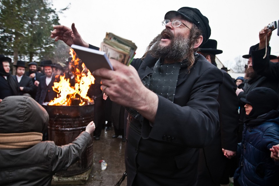 Pielgrzymka Chasydów do grobu cadyka Dawida Bidermana, Lelów (woj. śląskie)