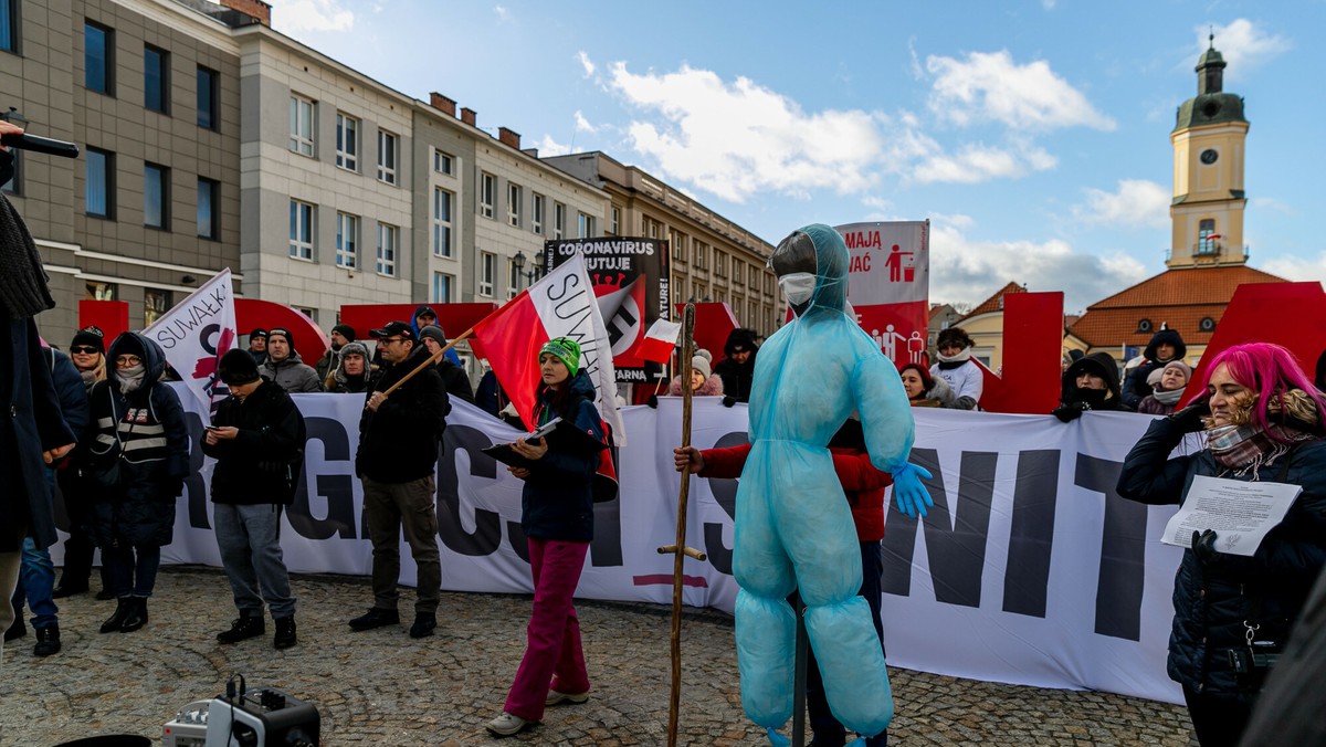 Manifestacja przeciwników szczepień w Białymstoku