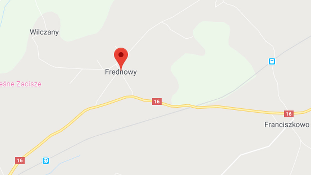 Na drodze krajowej nr 16 Ostróda - Iława miał miejsce wypadek ciężarówki przewożącej drób. W miejscowości Frednowy występują utrudnienia, trwa sprzątanie jezdni.