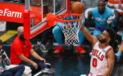 Liga NBA. Porażki liderów konferencji. Triumf "Byków" i "Ostróg"