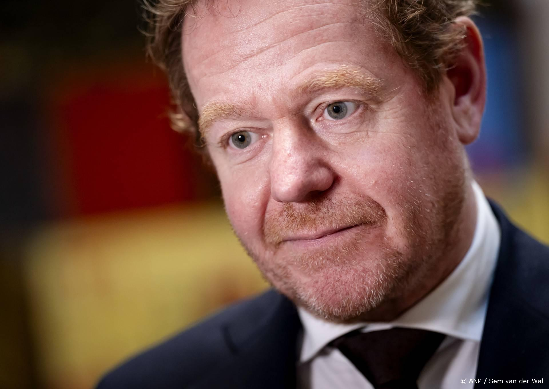 Ondanks kritiek: Van Weel wil asielzoekers weer naar Griekenland sturen