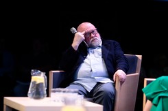 Skandaliczne słowa Pietrzaka. Prof. Bralczyk zabiera głos