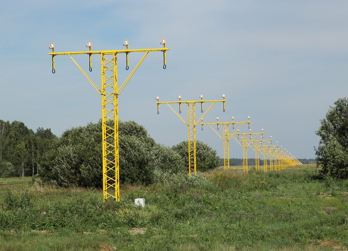 Lotnisko wyposażone jest w systemy precyzyjnego podejścia. <br><br>(tw/ukit) PAP/Tomasz Waszczuk