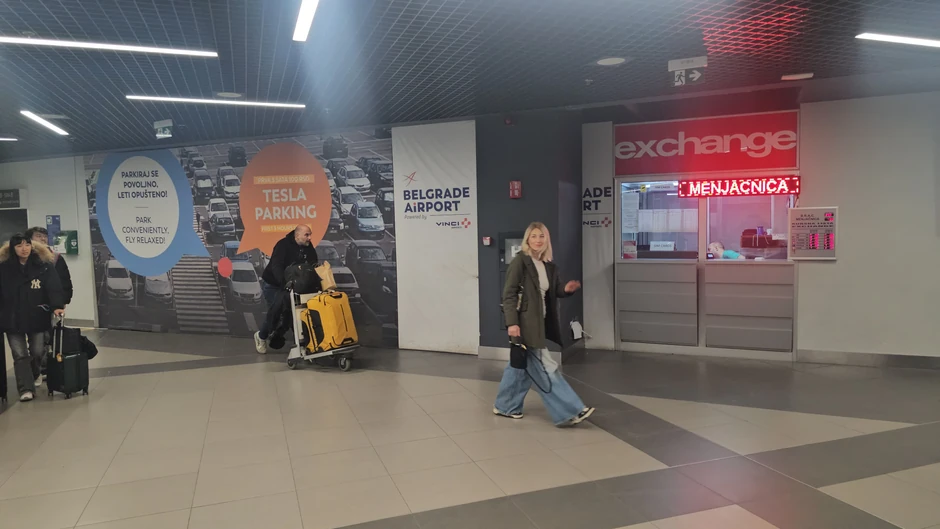 Ana Stanić prvi put sa novim dečkom