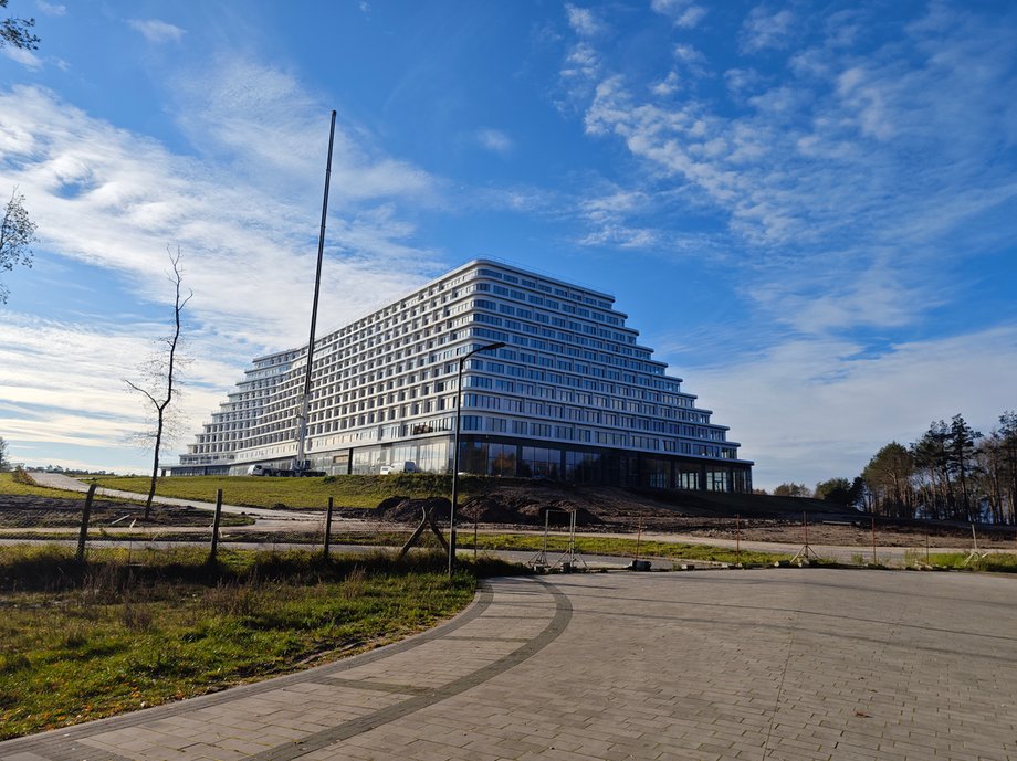 Tak obecnie wygląda budowany hotel