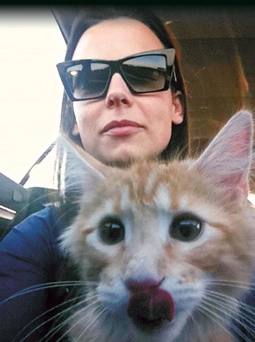 Anna Mucha z kotem / zdjęcie z oficjalnego bloga aktorki
