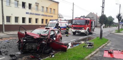 Poślizg i czołowe zderzenie w Zielonej Górze. Pięć osób rannych