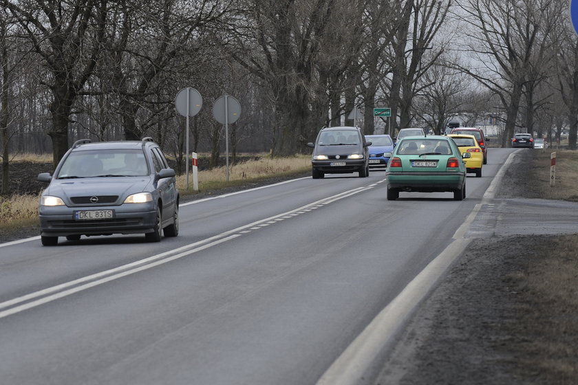 Droga krajowa nr 8 w Cieszycach pod Kobierzycami