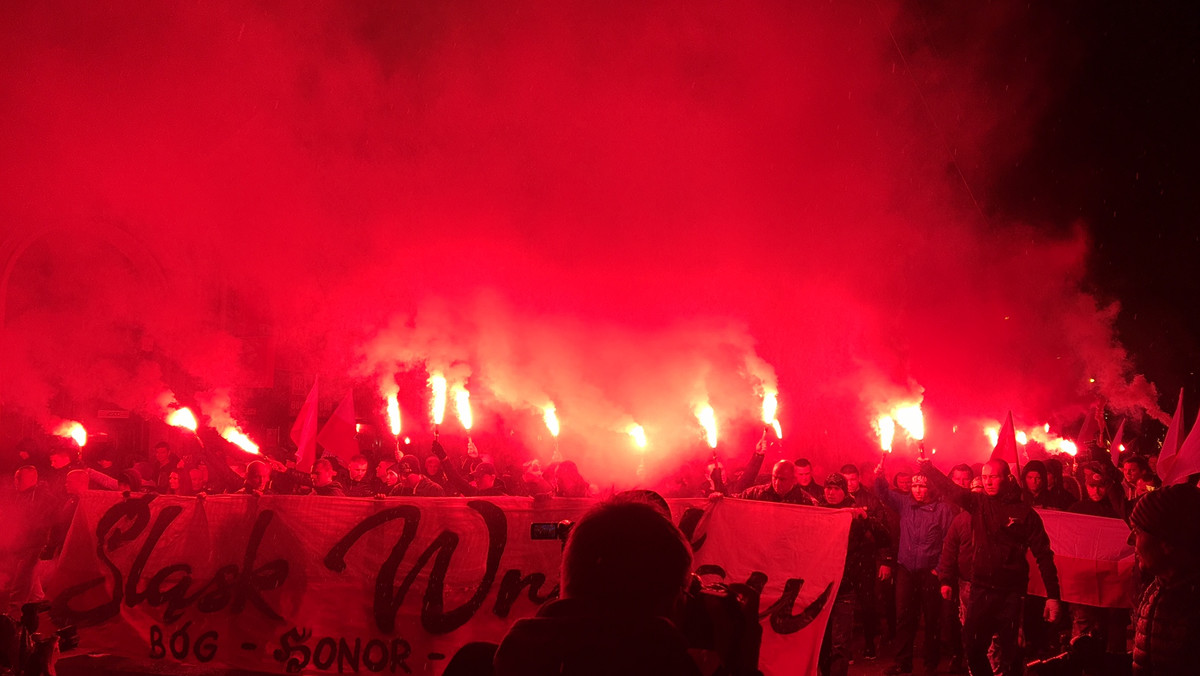 Wrocław: rozpoczął się Marsz Polski Niepodległej