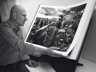 Sebastiao algado prezentuje "Genesis", źródło: Taschen  