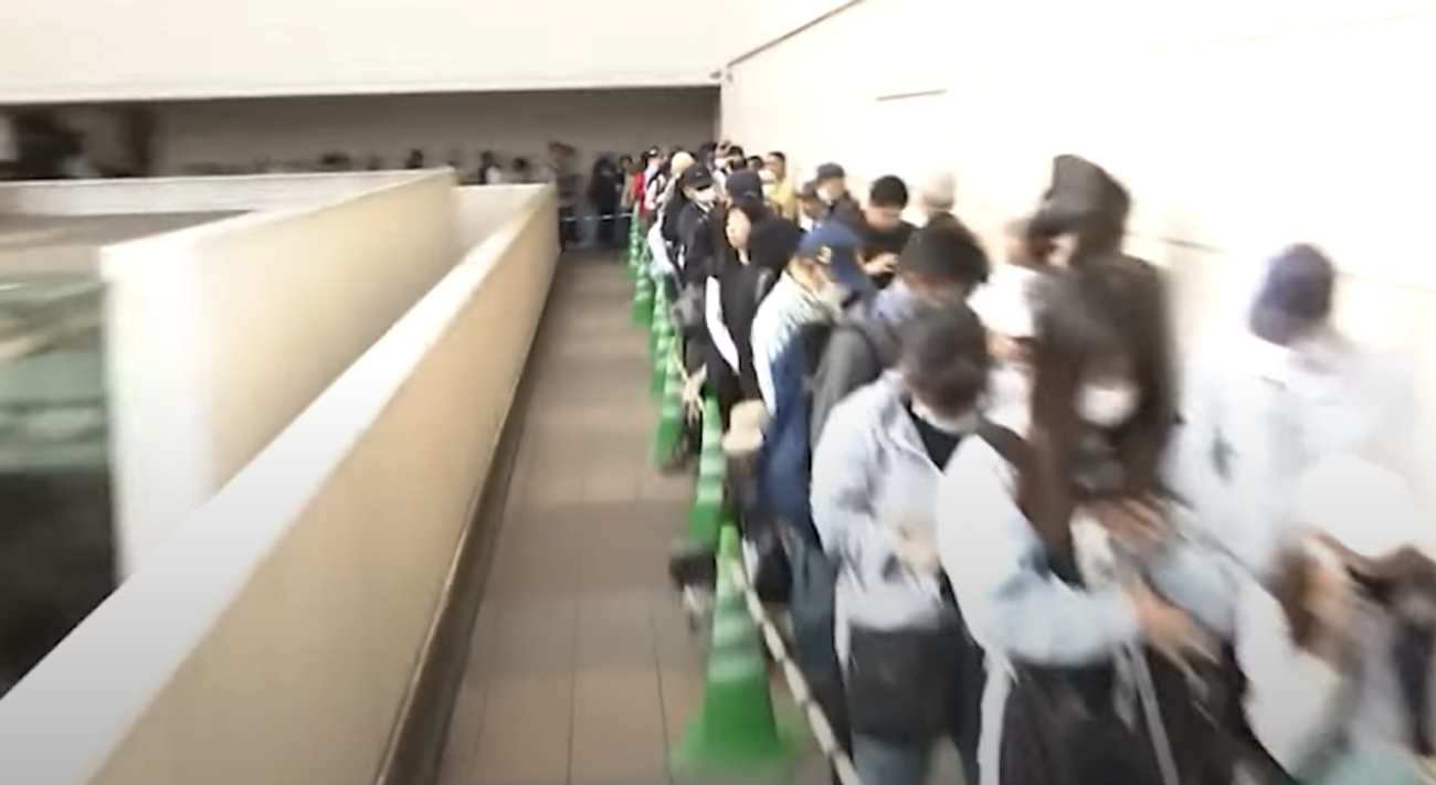 (Video): Šok scene u Japanu: Narod satima čeka u redovimna za "šaku pirinča", cene obaraju rekorde