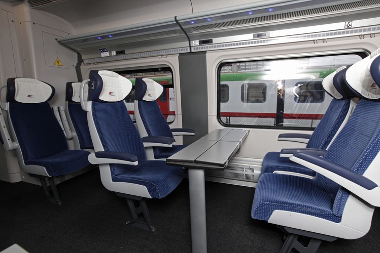 Wyprodukowany przez PESA - Bydgoszcz pociąg typu Dart <br><br>(cat) PAP/Artur Reszko