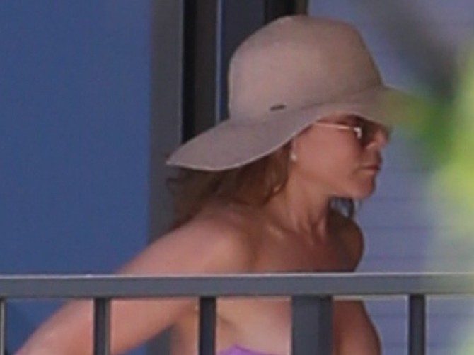 Dženifer Aniston