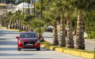 Mazda 2 po liftingu – poprawiony wygląd i lepsze wyposażenie