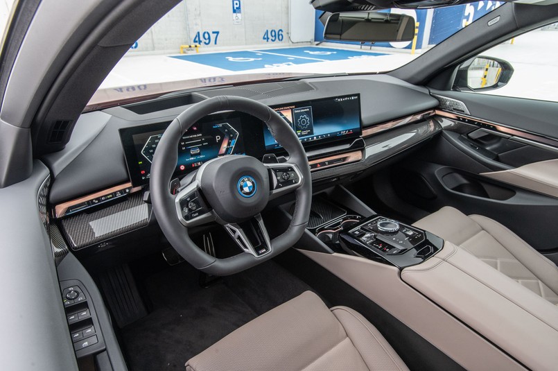 BMW 550e