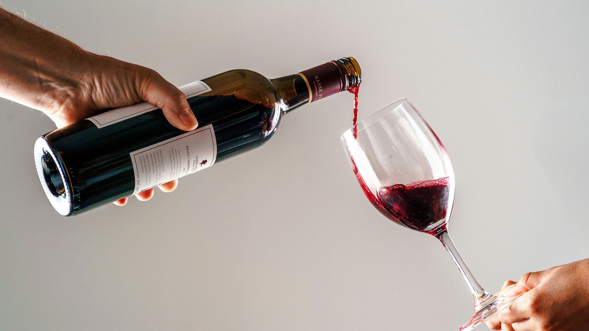 Farba vína dokáže prezradiť veľa.