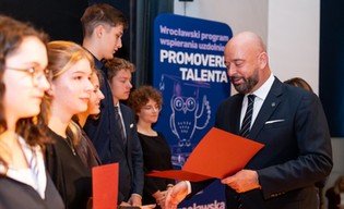 1,1 mln zł na stypendia dla młodych talentów!