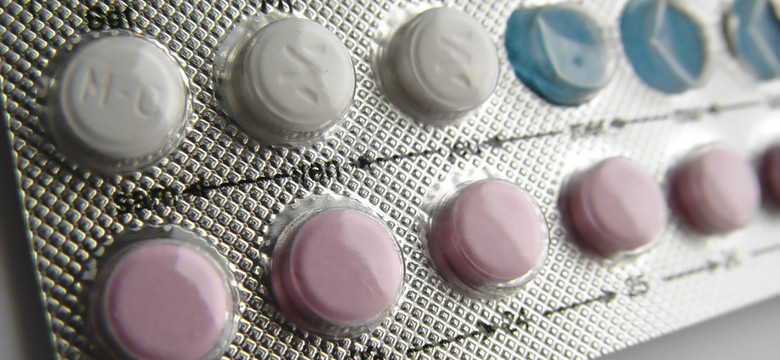 Pigułki antykoncepcyjne utrudniają odczytywanie emocji. Ich stosowanie może mieć wpływ na relacje międzyludzkie