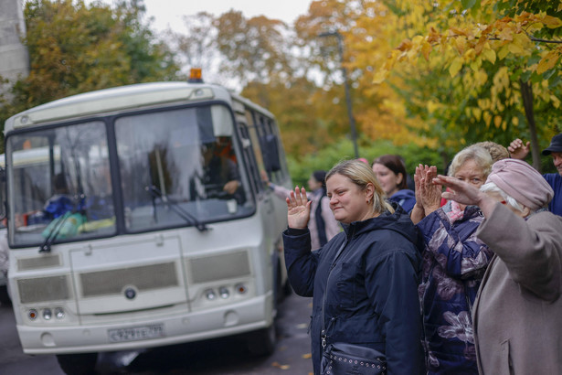 Wojna w Ukrainie. Rosyjskie kobiety żądają powrotu zmobilizowanych mężów