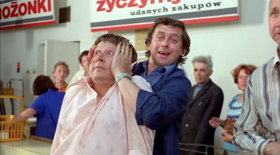 TVP pokaże dziś wieczorem kultową komedię Stanisława Barei. Po 21 koniecznie włącz telewizor