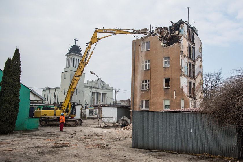 Poznań: Zabił żonę i wysadził kamienicę. Sąd pozbawił go praw do dziecka