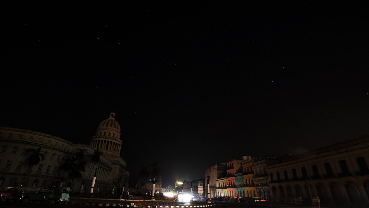 Wielka awaria prądu na Kubie sprawiła, że w nocy z niedzieli na poniedziałek Hawana oraz jej przedmieścia niemal całkowicie były pogrążone w ciemnościach.