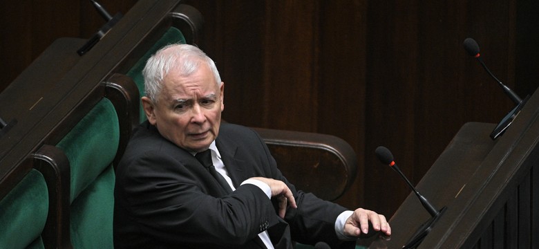 Kaczyński krytykuje zachowanie Tuska: Nie ma prawa łamać konstytucji