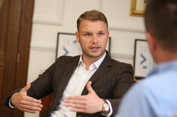 "DOŠAO SAM DO TOGA DA ME TRETIRAJU KAO KRIMINALCA" Stanivuković nakon izlaska iz pritvora u Hrvatskoj: "Od koga i od čega štitite granice"