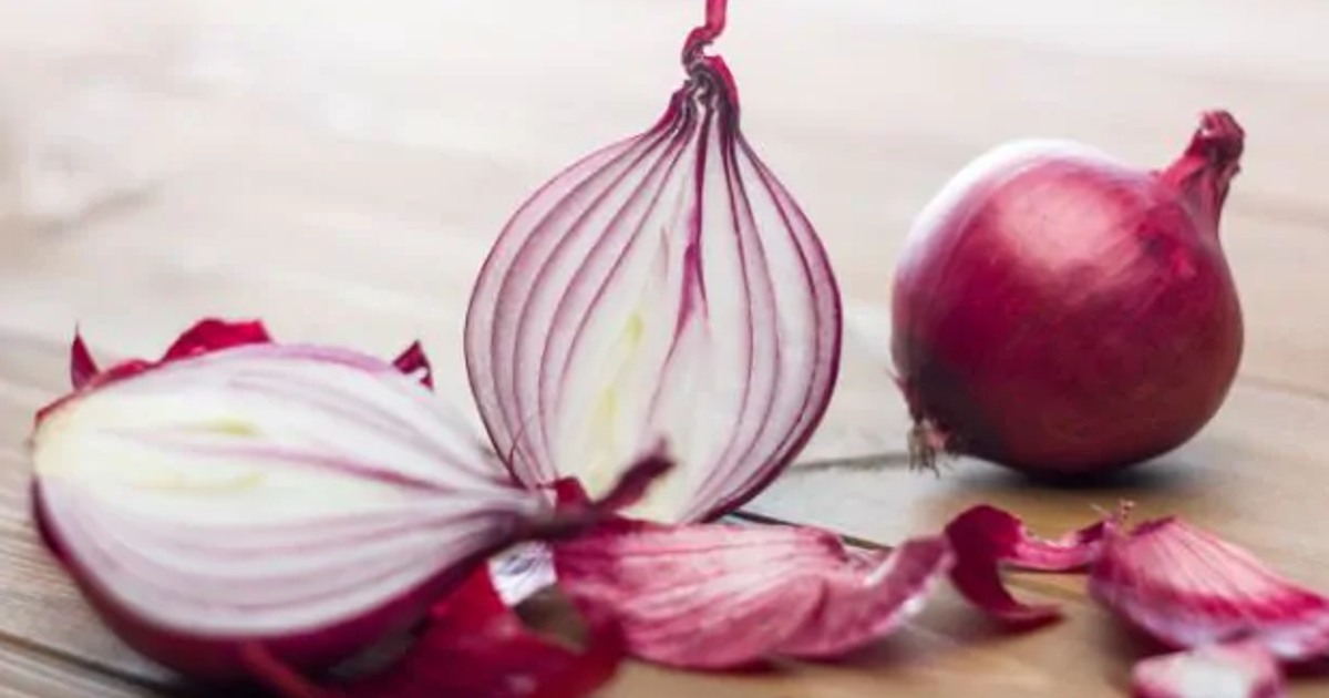 Onion/Shallot Juice for Hair: Benefits & How to Make