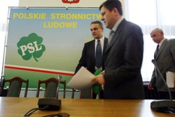 Pawlak walczy o fotel prezesa z Piechocińskim