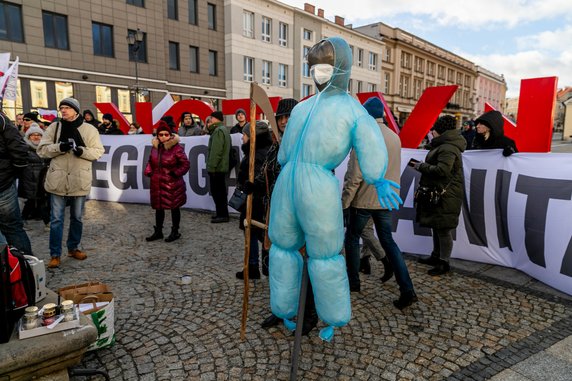 Manifestacja przeciwników szczepień w Białymstoku