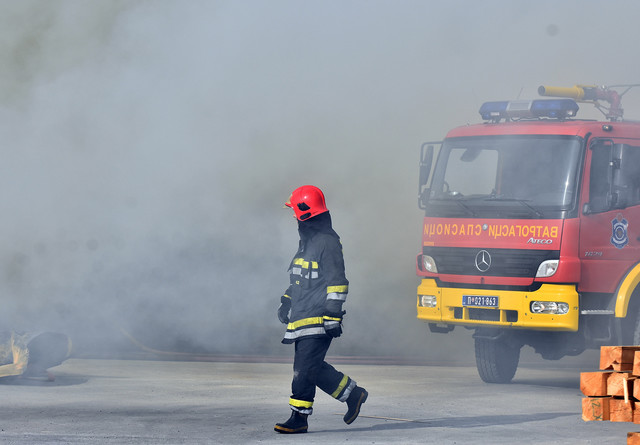 Novi Sad231 Firefighters Firefighters Mas promet veternik photo Nenad MIhajlovic