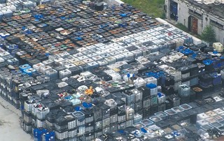 Co z nielegalnymi składowiskami odpadów niebezpiecznych. Polsce grożą kolejne katastrofy ekologiczne?