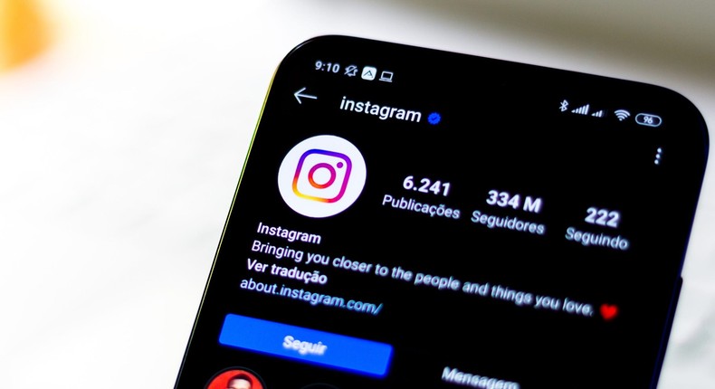 If you have the right account, adding a link to your Instagram Story is easy.