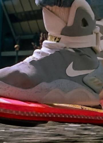 Brutálisan vagány színkombinációban is megrendelhető a Nike önbefűzős cipője  - Vissza a jövőbe!