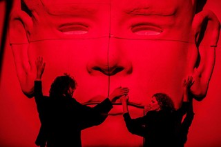 Ojciec chrzestny polskiego punka. „Złota skała. Opowieść o Robercie Brylewskim' w Teatrze Studio