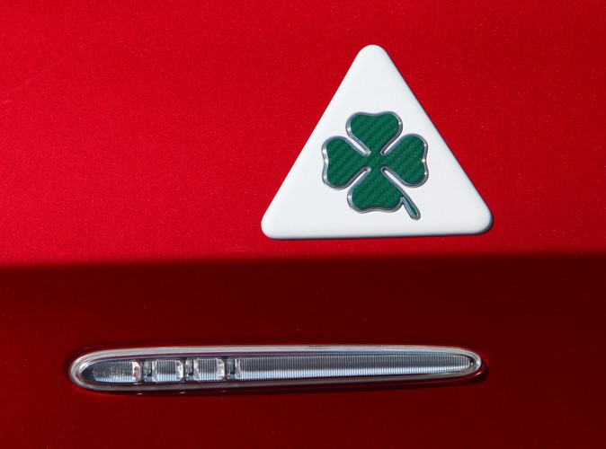 Alfa Romeo Giulietta 1750 TBI/235 KM w wersji Quadrifoglio Verde, czyli Monica Bellucci na torze