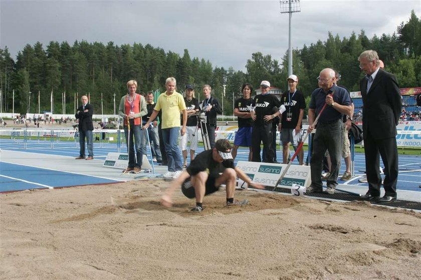 Małysz skacze najdalej