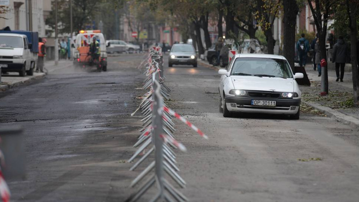 Zgodnie z zapowiedziami Miejskiego Zarządu Dróg dziś na Kościuszki powinny ruszyć prace związane z układaniem nowej nawierzchni. Wiele zależy jednak od pogody.