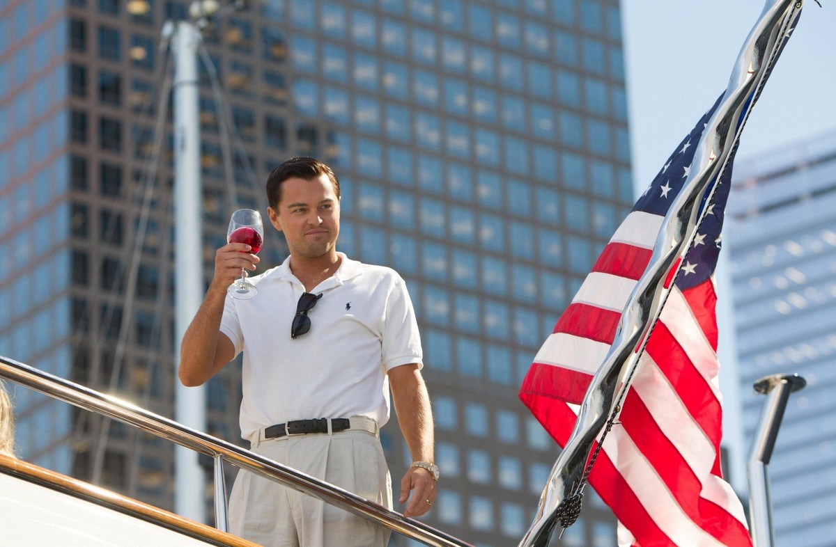 Kadr z filmu "Wilk z Wall Street", na zdjęciu grający rolę Leonardo DiCaprio